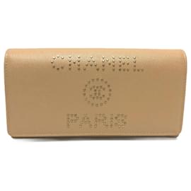 Cartera larga de cuero beige Chanel