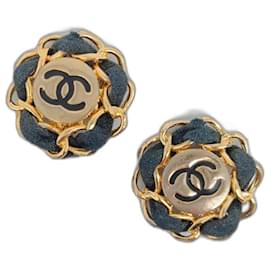 Pendientes Chanel dorados con detalles en tela negra