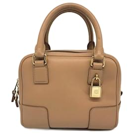 Borsa Amazona 16 quadrata in pelle di vitello Napa Loewe