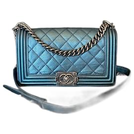 Chanel Borsa Boy Flap Blu Pelle Perforata