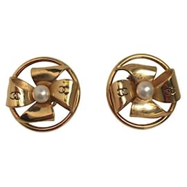Orecchini a clip dorati Chanel