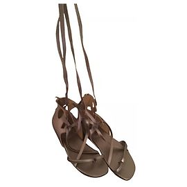 Chanel Sandalen Silberne Leder