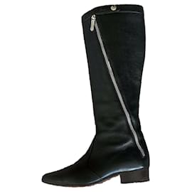 Chanel Stiefel aus schwarzem Leder