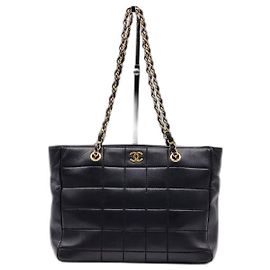 Borsa da shopping Chanel a forma di barretta di cioccolato