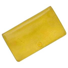 Cartera larga de piel amarilla Chanel
