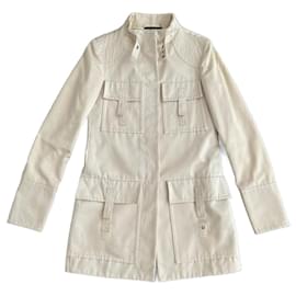 Abrigo blanco multipocket Gucci por Tom Ford Primavera Verano 2003.