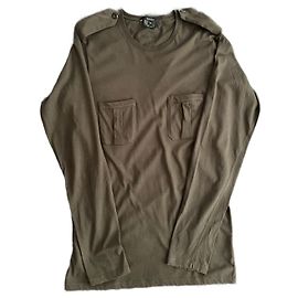Gucci von Tom Ford Anfang der 2000er, langärmlig in Militärgrün.