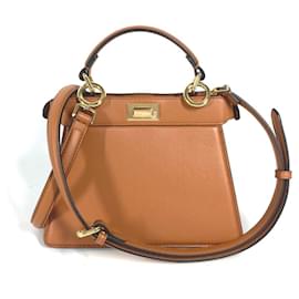 Borsa Fendi Peekaboo ISeeU Petite