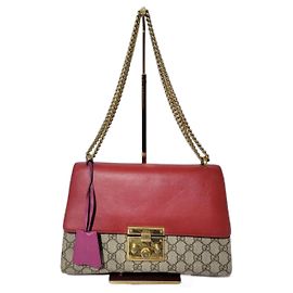 Borsa a spalla media Padlock in pelle GG Supreme monogramma beige/rosso ibisco di GUCCI