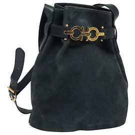 Gancini Schultertasche aus Wildleder in Marineblau Salvatore Ferragamo Auth yk13840
