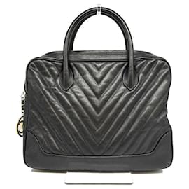 Borsa a mano in pelle caviar Chanel, motivo a zigzag V in pelle nera