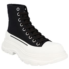Stivale Tread Slick di Alexander McQueen in Nero/Bianco