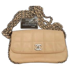 Chanel Bolsa de chocolate Cadeia ao redor