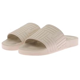 Sandales Bottega Veneta T.EU 38 Caoutchouc