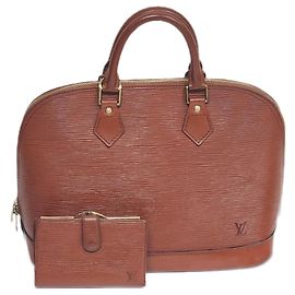 Borsa Alma di Louis Vuitton e portafoglio a chiusura a bacio in pelle Epi