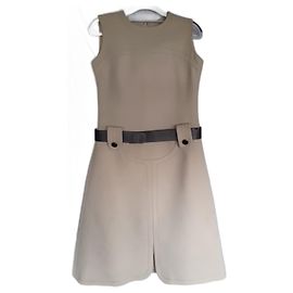 Vintage Vestito in lana beige con cintura in pelle