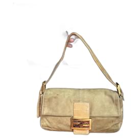 Borsa Fendi Baguette in camoscio beige