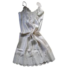 Autre Marque Fondo de vestido de seda marfil, talla 2