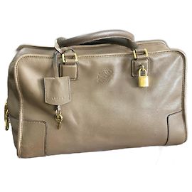 Bolsa de mão Loewe Amazona 36 em couro marrom claro