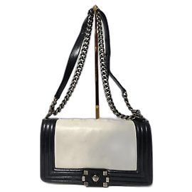 Borsa Boy Media con Chiusura Chanel Crema/Nera
