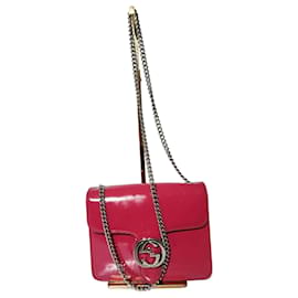 Gucci Borsa a spalla in pelle di vitello lucida con G intrecciato in rosa petunia