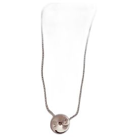 Collana con pendente Dinh Van Pi in oro bianco e diamanti