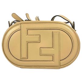 Fendi 8BS058 Kameratasche