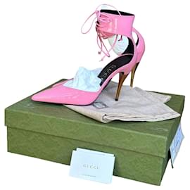 Décolleté in pelle verniciata Gucci rosa
