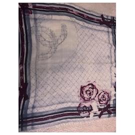 Chanel CC Bedrucktes Seidentuch und Kaschmir Rosa
