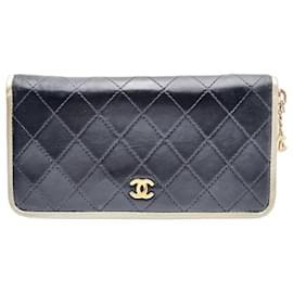 Cartera larga acolchada Chanel