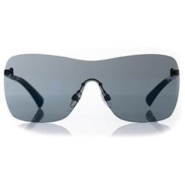 Chanel Shield gesteppte Sonnenbrille in Blau