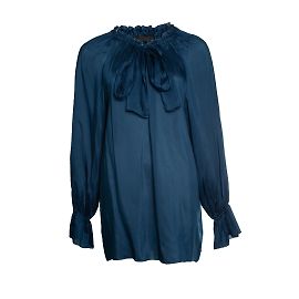 The Row, blusa azul con lazo