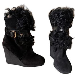 Botines Louis Vuitton de cuero negro