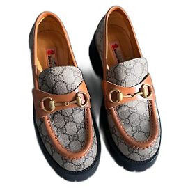 Mocassini Gucci in pelle beige