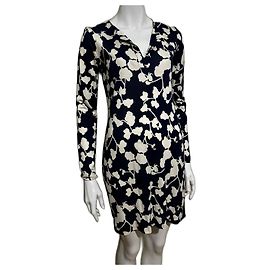 Diane Von Furstenberg Vestido de jersey de seda de manga larga DvF Reina en negro y marfil