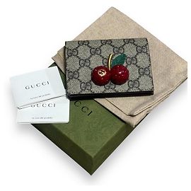 Gucci GG Supreme Monogram Kirsche Verziert