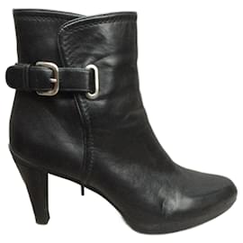 Stivaletti Stuart Weitzman in pelle nera