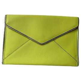 Rebecca Minkoff Clutch Tasche aus Leder grün