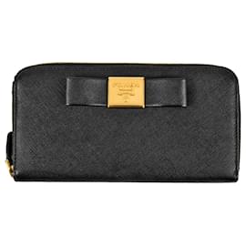 Prada Saffiano Langbörse mit Band