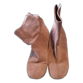 Stivaletti Sandro in scamosciato rosa antico