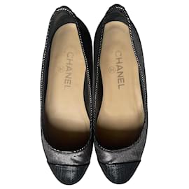 Ballerine Chanel Bicolore in Pelle Nera e Metallizzata