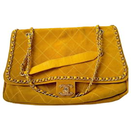 CHANEL x Pharrell Williams Borsa XXL in Pelle di Agnello Scamosciata Gialla