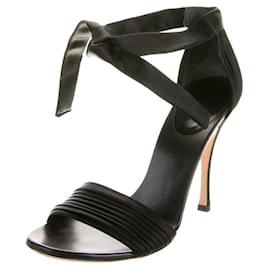 Gucci Satin Bow Accents Sandals