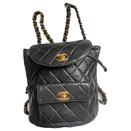 Chanel Duma Rucksack aus Leder Schwarz