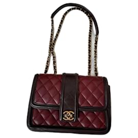CHANEL Eleganza Borsa a Flap GHW Pelle di Agnello Nera