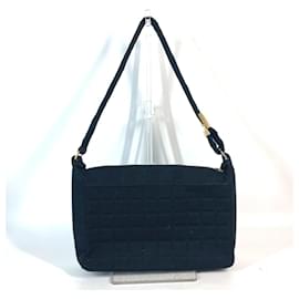 Chanel Schultertasche aus schokoladenfarbigem gestepptem Leder mit CC Coco-Logo