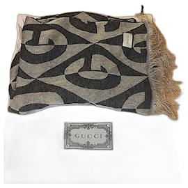 Coperta in lino jacquard GG Diamond di Gucci autentica esaurita