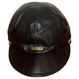 Cappello Gucci Autentico Raro Tom Ford in Pelle di Agnello Nera con Piastra Logo e Strisce Web