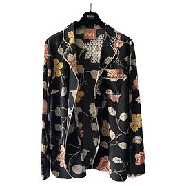 Autre Marque Blusa Blazer IVI Collection in seta nera con motivo floreale