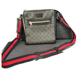 Borsa a tracolla Gucci Messenger nera in tessuto